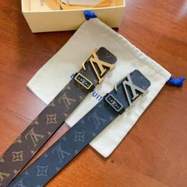 Picture of Louis Vuitton Belts _SKUfw208368075fw